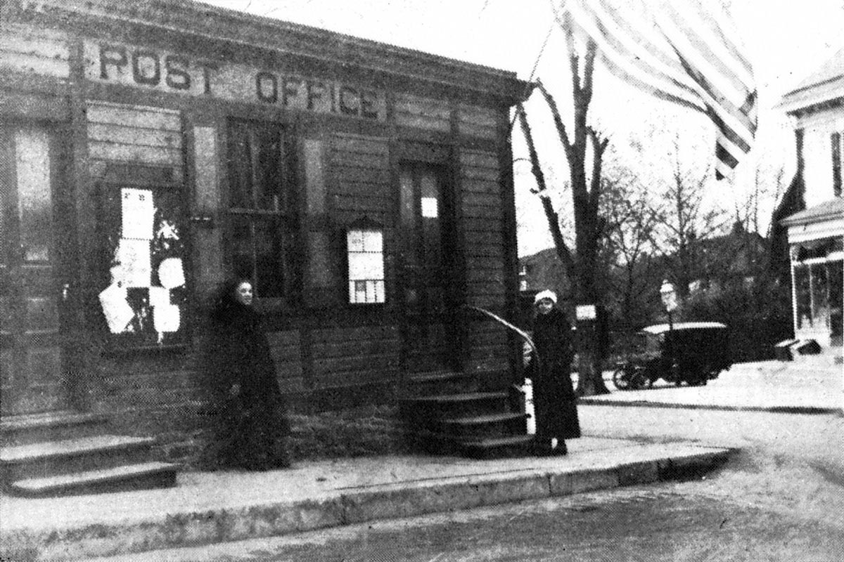 Early post office, about 1915